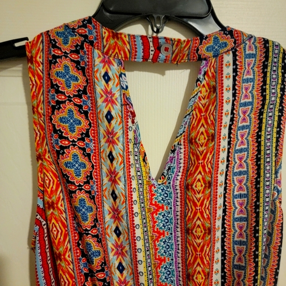 NWT Womens multi-colored Romper size small. - Picture 4 of 8
